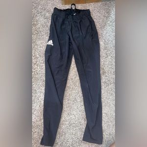 Adidas Joggers/Sweats